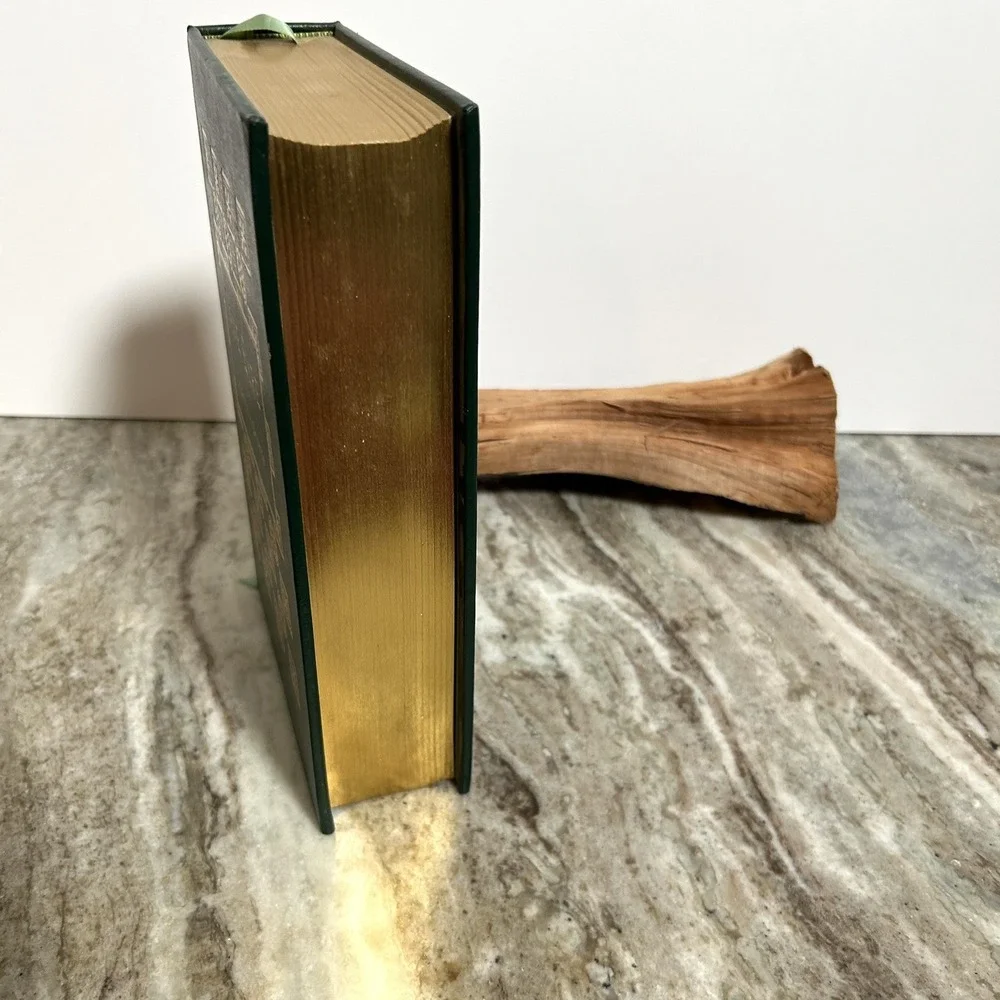 Jane Eyre by Charlotte Bronte Hardcover Decorative Ribbon Green Gold. 1998.